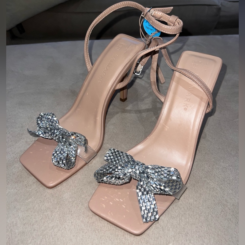 Tan nude sandals bedazzled bow, new with tags